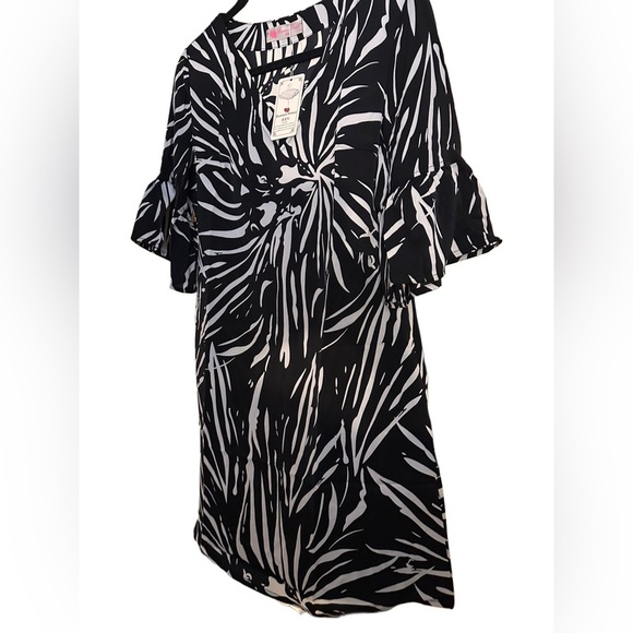 NWT BUENOS NINOS Dresses for Womens Summer Bell Sleeve V-Neck Shift Mini Size S - Picture 9 of 9